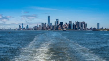 New York Limanı 'ndan Lower Manhattan Skyline görüntüsü