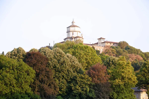 Řeka Turíně Itálie Pozadí Monte Dei Cappuccini Kde Kostel Santa — Stock fotografie