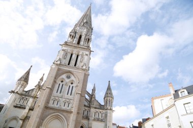 Nantes Aziz Niklas Bazilikası Fransa 'nın Nantes şehrinin merkezinde yer alan neo gotik bir kilisedir.