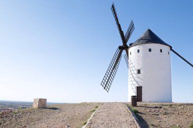 Geleneksel yel değirmenleri Alcazar de San Juan, Castilla La Mancha, İspanya