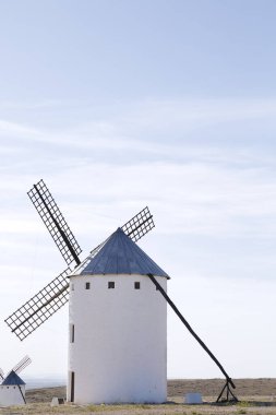 Campo de Criptana, İspanya 'da iki yel değirmeni