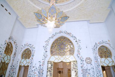 Abu Dabi, Birleşik Arap Emirlikleri - 7 Eylül 2023: Şeyh Zayed Büyük Camii