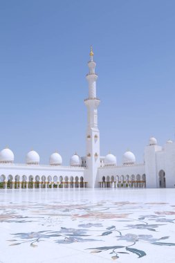 Abu Dabi, Birleşik Arap Emirlikleri - 7 Eylül 2023: Şeyh Zayed Büyük Camii