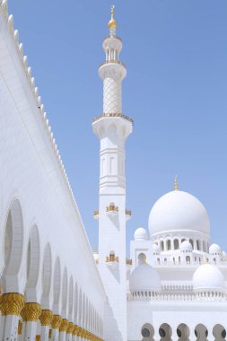 Abu Dabi, Birleşik Arap Emirlikleri - 7 Eylül 2023: Şeyh Zayed Büyük Camii