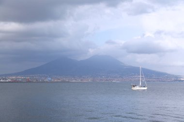 Volkan Vesuvius, Napoli'den manzara