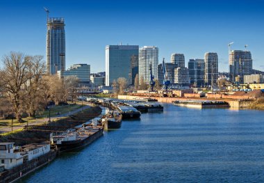 Tuna Nehri, Kış Limanı, Mlynske Nivy, Bratislava, Slovakya.