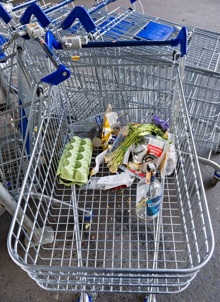 Shopping Cart Food Waste Bratislava Slovakia — Stock Photo, Image