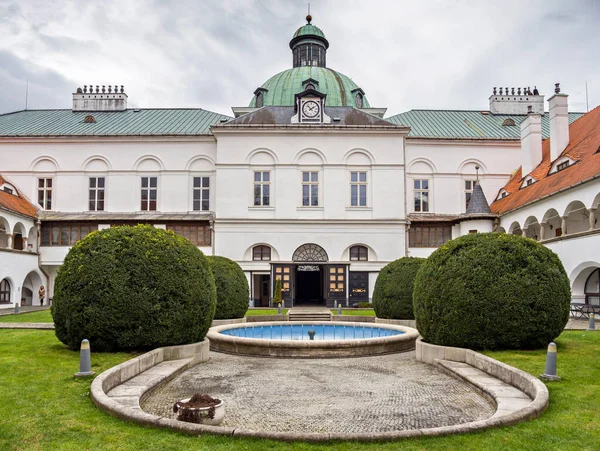 Château Cour Topolcianky Slovaquie — Photo