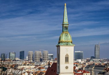Bratislava Panorama Bratislava, Slovakya 'daki St. Martin Katedrali