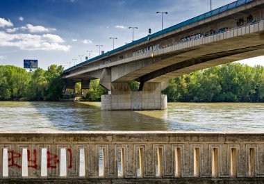 Bratislava, Slovakya 'daki Lafranconi Köprüsü.