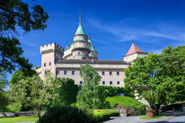 Bojnice城堡 斯洛伐克城堡附近的公园 — 图库照片