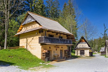 Açık hava müzesi Zuberec, seramik atölye, Slovakya köy müzesi, Slovakya.