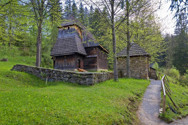 野外博物館ズベレツ スロバキアの村の博物館 聖エリザベス教会 スロバキア — ストック写真