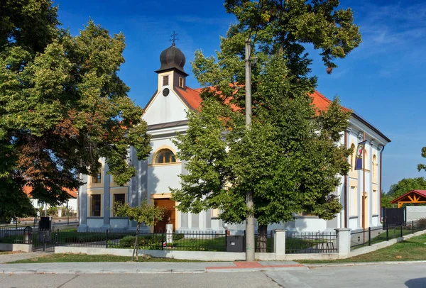 Evangelische Kirche Dunajska Luzna Slowakei — Stockfoto