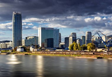 Eurovea alışveriş merkezi Bratislava, Eurovea Tower, Slovakya.