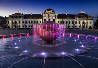 Grasalkovic Sarayı, Bratislava, Slovakya cumhurbaşkanlığı koltuğu.
