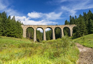 Chmaros viyadük Telgart, Demiryolu Köprüsü, Slovakya.