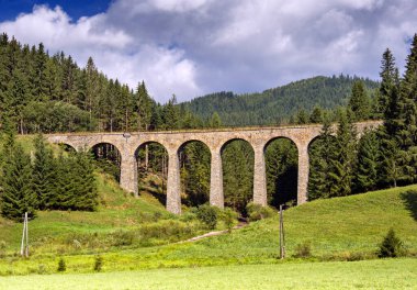 Chmaros viyadük Telgart, Demiryolu Köprüsü, Slovakya.