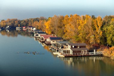 Bratislava, Slovakya 'da Tuna' da Hausbotlar.