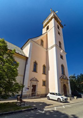 Piarist ilkokulu, Aziz Jur Kilisesi, Piaristler Tarikatı Kutsal Üçlemesi, Slovakya.
