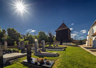 St. George Kilisesi 'ndeki çan kulesi Bratislava yakınlarındaki Svaty Jur Kilisesi, Slovakya.