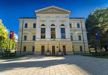 Spisska Nova Ves Belediye Binası, tarihi bina, Slovakya.