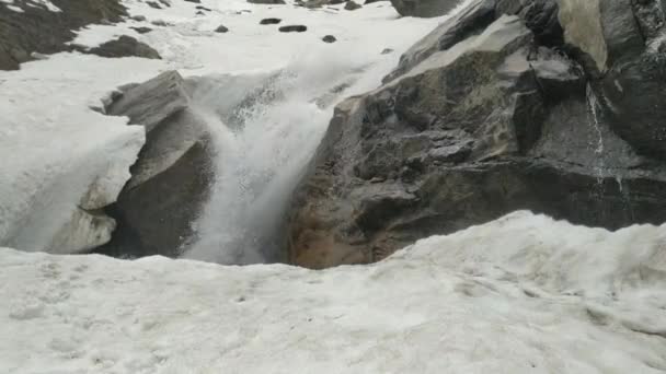 Frozen Waterfall Mountain Low Angle View Ice Waterfall Summer Season — Video Stock