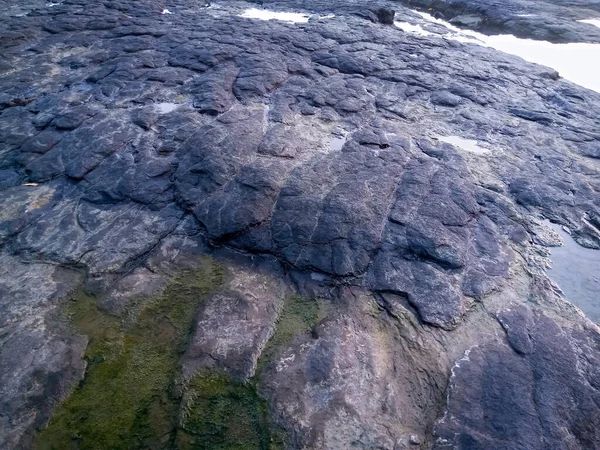 Вид Воздуха Скалу Покрытую Мхом Лишайником — стоковое фото