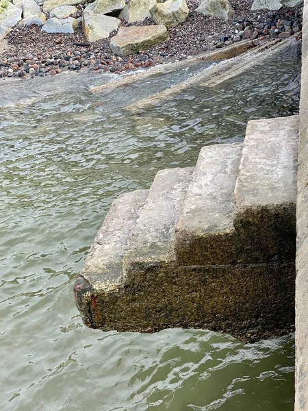 Waves Crashing Stones Arranged Shore Protection Sea — Stock Photo, Image