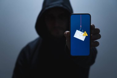 Phishing E- posta Dolandırıcılığı Temsilcisi Şüpheli Adam