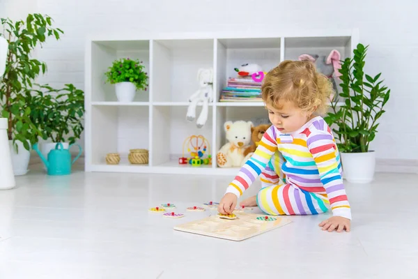 Kind Lernt Logik Des Zahlenspiels Selektiver Fokus Baby — Stockfoto