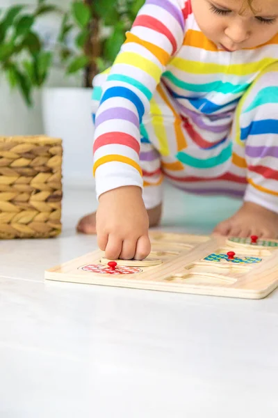 Barnet Lär Sig Nummerspelslogik Selektivt Fokus Älskling — Stockfoto