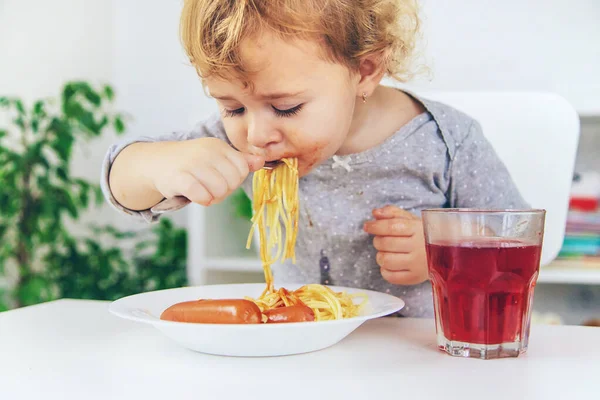 Dítě Špagety Selektivní Soustředění Jídlo — Stock fotografie