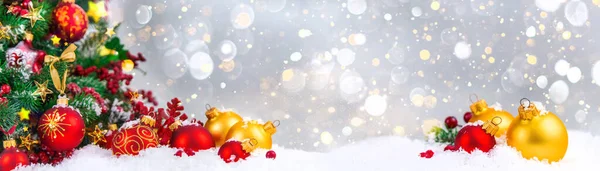 Schöne Weihnachten Hintergrund Mit Einem Weihnachtsbaum Selektiver Fokus Urlaub — Stockfoto