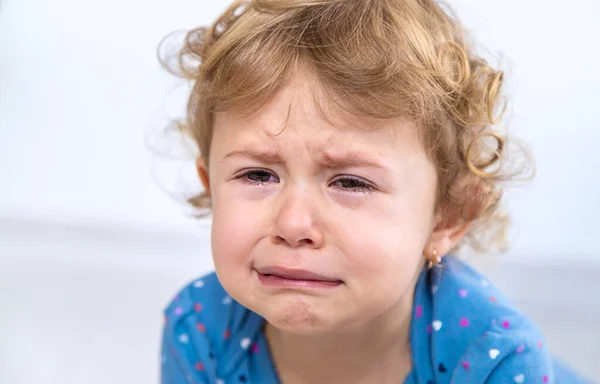 Enfant Pleure Larmes Visage Fille Concentration Sélective Enfant — Photo