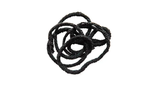 黒い糸は白い背景に隔離される 選択的フォーカス — ストック写真