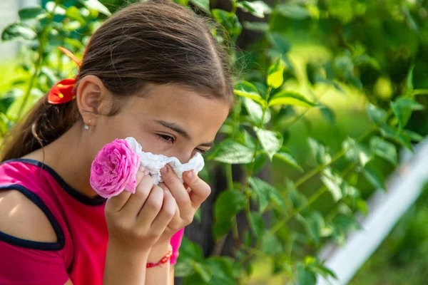 Musim Semi Bunga Alergi Pada Anak Anak Fokus Selektif Alam — Stok Foto