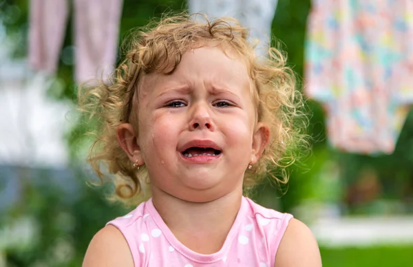 Child Girl Crying Park Selective Focus Kid — Stock Photo, Image