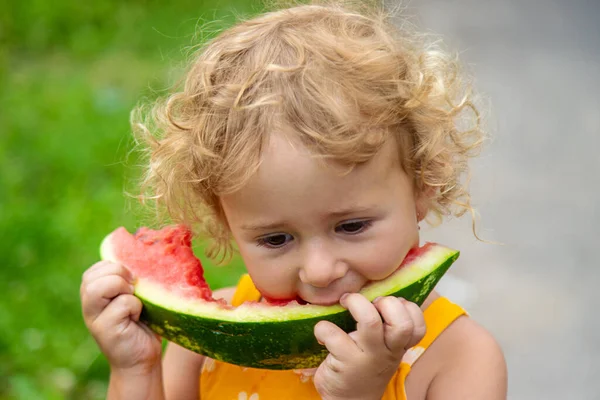 Child Eats Watermelon Park Selective Focus Kid — Stock Photo, Image