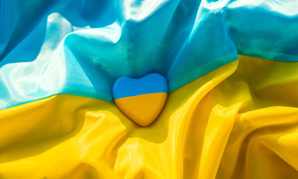 Flagge Der Ukraine Herz Schönen Hintergrund Selektiver Fokus Natur — Stockfoto