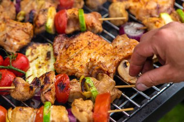 Sebze ve et ızgara. Seçici odaklanma. Yiyecek..