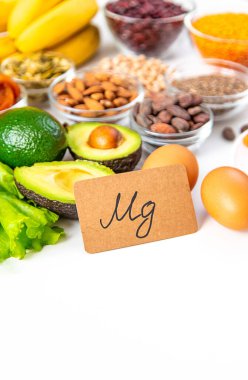 Magnezyum içeren çeşitli ürünler. Seçici odaklanma. yiyecek.