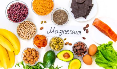 Magnezyum içeren çeşitli ürünler. Seçici odaklanma. yiyecek.