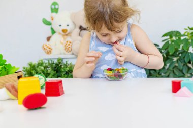 Reçelli çocuk. Seçici odaklanma. çocuk.