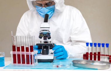 Laboratuvardaki kanı incele. Seçici odaklanma. ilaç.