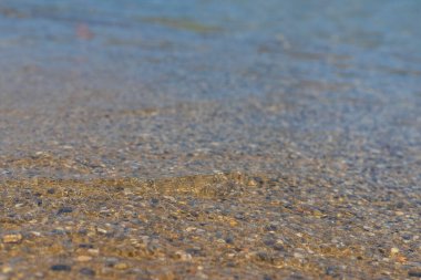 Deniz kıyısındaki taşlar. Seçici odaklanma. deniz.