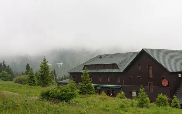 Mountain Hotel Praded Υψηλότερος Λόφος Των Βουνών Jesenik Τσεχία — Φωτογραφία Αρχείου