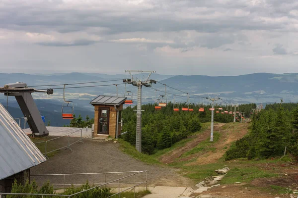 Αδειάστε Την Καρέκλα Στα Βουνά Jesenik Επάνω Σταθμός Του Ανελκυστήρα — Φωτογραφία Αρχείου