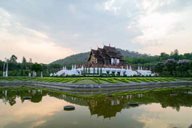 Öğleden sonra Chiangmai Kraliyet Flora Lanmark 'ı