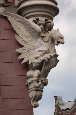 Griffin, Ukrayna, Kyiv 'deki Ulusal Banka binasının köşesinde.
